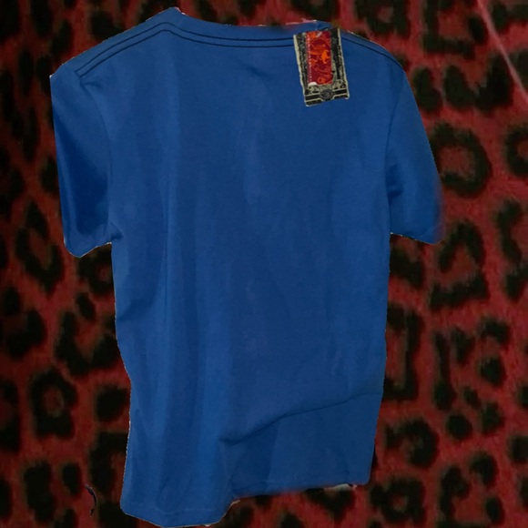 Unisex Blue Shop Designer Top – Elegant Embroidered Detailing” - Picture 2 of 3